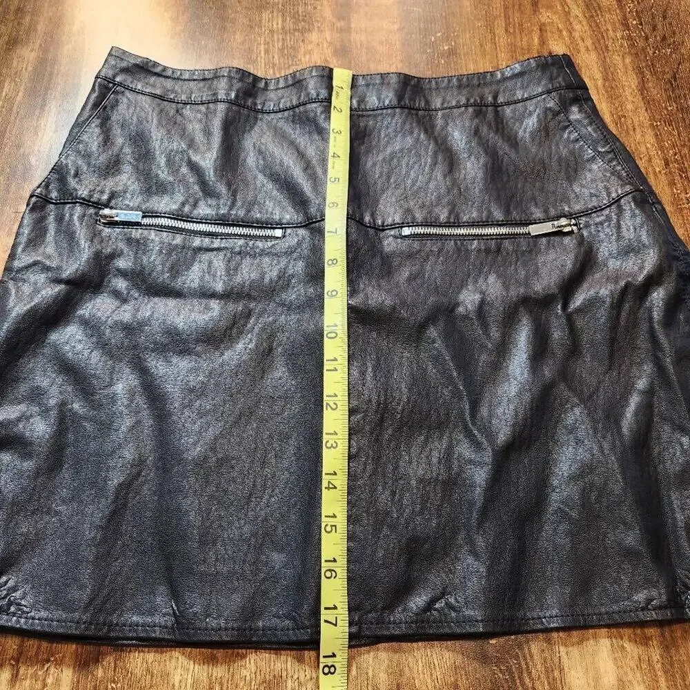 Life & Style Vegan Leather Skirt